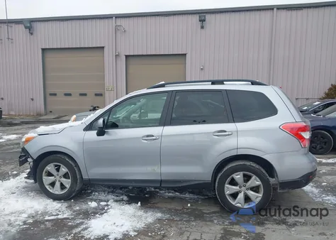 2016 Subaru Forester 2.5I Premium из США, поврежденный, VIN JF2SJADC9GH426136